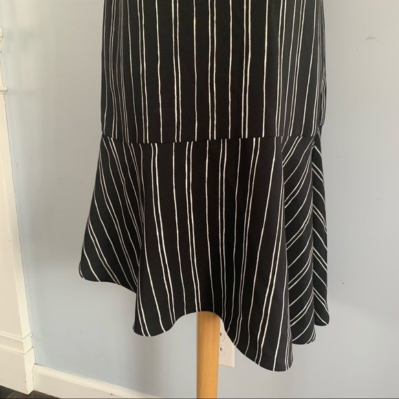 Asymetrical dress in black & white stripe by Who What Wear NEW - Picture 7 of 11